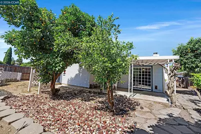 552 Redwood Dr, Vacaville, CA 95687 - Photo 39