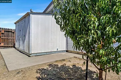 552 Redwood Dr, Vacaville, CA 95687 - Photo 43