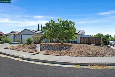 552 Redwood Dr, Vacaville, CA 95687 - Photo 5