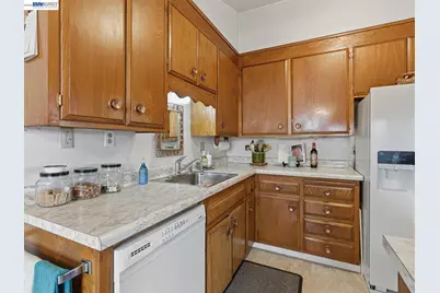836 Hawthorne Dr, Rodeo, CA 94572 - Photo 19