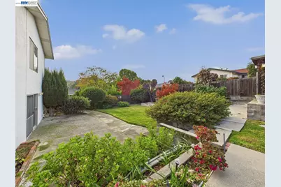 836 Hawthorne Dr, Rodeo, CA 94572 - Photo 31