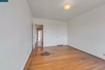 130 Woolsey St, San Francisco, CA 94134 - Photo 23