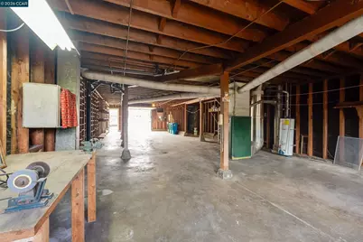 130 Woolsey St, San Francisco, CA 94134 - Photo 27