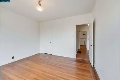 130 Woolsey St, San Francisco, CA 94134 - Photo 25