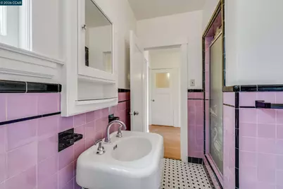 130 Woolsey St, San Francisco, CA 94134 - Photo 19