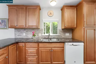 1035 Peralta #16, Concord, CA 94520 - Photo 13