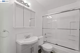 25684 Spring Dr, Hayward, CA 94542 - Photo 27