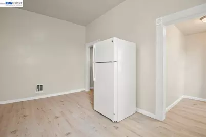 184 A St, Hayward, CA 94541 - Photo 27