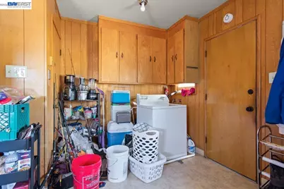 22071 Montgomery St, Hayward, CA 94541 - Photo 15
