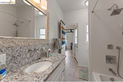 74 Pearl St, Oakland, CA 94611 - Photo 49