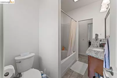 74 Pearl St, Oakland, CA 94611 - Photo 21