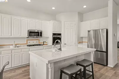 217 Sussex, Discovery Bay, CA 94505 - Photo 5