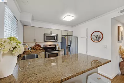 27427 Stoneridge Court #7, Hayward, CA 94544 - Photo 5