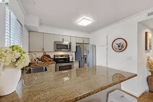 27427 Stoneridge Ct, Hayward, CA 94544 - Photo 5