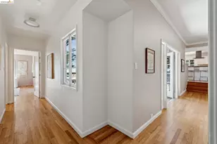 2339 Thackeray Dr, Oakland, CA 94611 - Photo 41