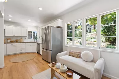 2339 Thackeray Dr, Oakland, CA 94611 - Photo 25