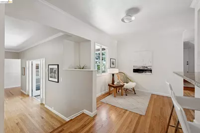 2339 Thackeray Dr, Oakland, CA 94611 - Photo 39