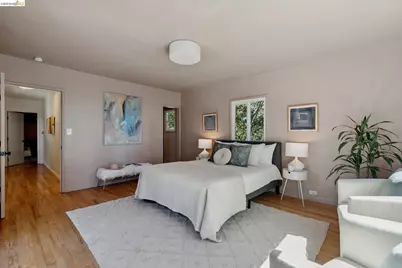 2339 Thackeray Dr, Oakland, CA 94611 - Photo 53