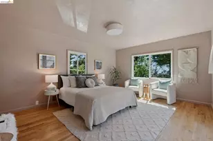 2339 Thackeray Dr, Oakland, CA 94611 - Photo 45