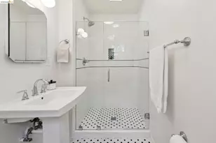 2339 Thackeray Dr, Oakland, CA 94611 - Photo 55