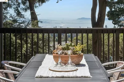 2339 Thackeray Dr, Oakland, CA 94611 - Photo 45