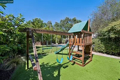 40 Meek Pl, Lafayette, CA 94549 - Photo 33
