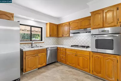 375 Carson Dr, Hayward, CA 94544 - Photo 23