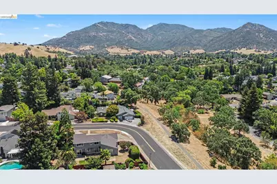 332 Chardonnay Cir, Clayton, CA 94517 - Photo 39