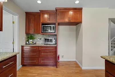 332 Chardonnay Cir, Clayton, CA 94517 - Photo 11
