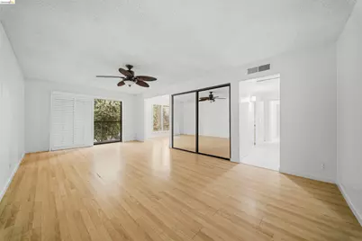 420 Civic Dr #207, Walnut Creek, CA 94596 - Photo 21