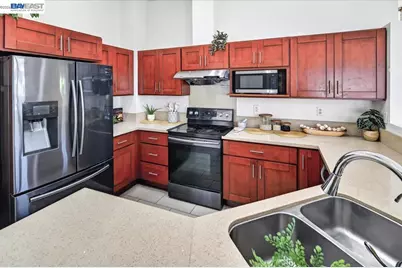 10837 McPeak Ln, Dublin, CA 94568 - Photo 25