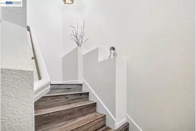 10837 McPeak Ln, Dublin, CA 94568 - Photo 5