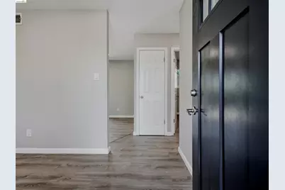 9341 Castlemont Cir, Orangevale, CA 95662 - Photo 13