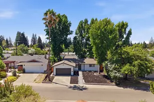 9341 Castlemont Cir, Orangevale, CA 95662 - Photo 3