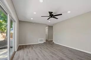 9341 Castlemont Cir, Orangevale, CA 95662 - Photo 23