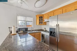 1031 70th Ave, Oakland, CA 94621 - Photo 9