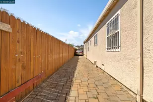 1031 70th Ave, Oakland, CA 94621 - Photo 21