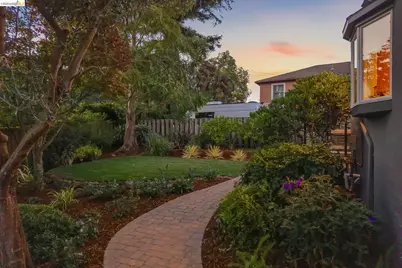 1849 Brentwood Rd, Oakland, CA 94602 - Photo 59