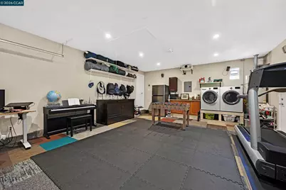 8 Bath Ct, San Ramon, CA 94583 - Photo 43