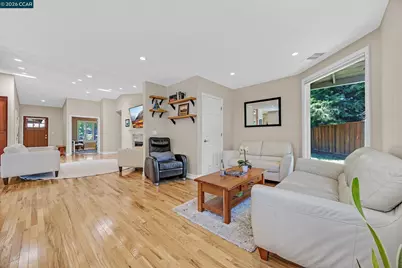 8 Bath Ct, San Ramon, CA 94583 - Photo 21
