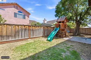 1356 Peppertree Way, Tracy, CA 95376 - Photo 41