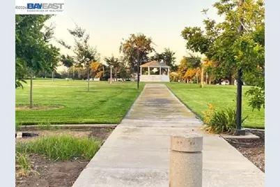 1356 Peppertree Way, Tracy, CA 95376 - Photo 45