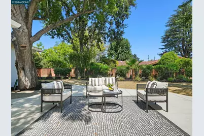 136 Arbolado Dr, Walnut Creek, CA 94598 - Photo 37