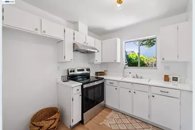 2029 Otis Dr #D, Alameda, CA 94501 - Photo 7