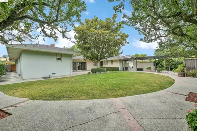 227 Pueblo Dr, Pittsburg, CA 94565 - Photo 19