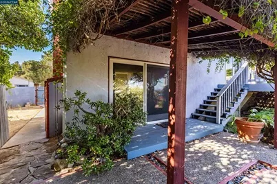 640 Skyline Dr, Martinez, CA 94553 - Photo 15