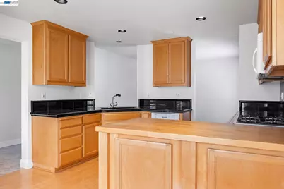 143 Shelterwood Ln, Danville, CA 94506 - Photo 13