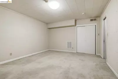 6480 Ascot Dr, Oakland, CA 94611 - Photo 43