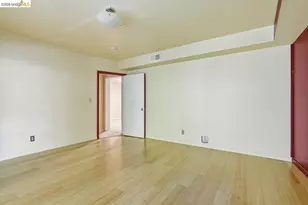 6480 Ascot Dr, Oakland, CA 94611 - Photo 29