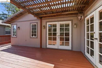 6480 Ascot Dr, Oakland, CA 94611 - Photo 51